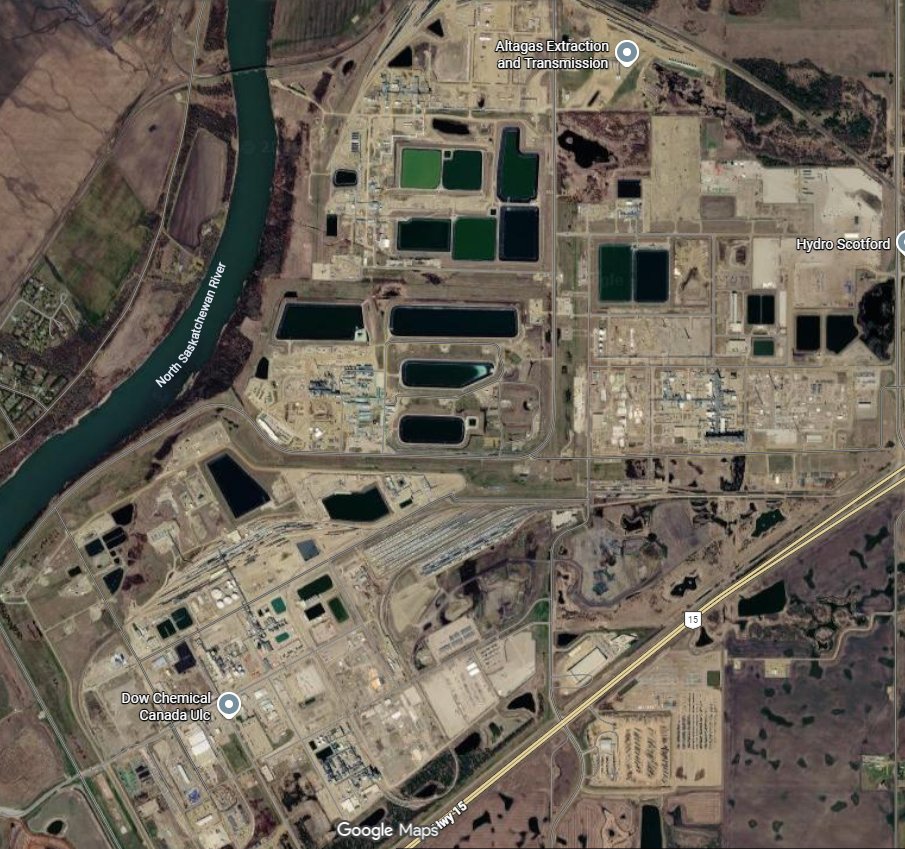 Swizzlerz's tweet photo. @MgtmMoisan Building a data center isn't the same as what's across the street in the same industrial development.  A Data Center isn't as bad as you are all making it out to be. The area is zoned for Heavy Industrial. https://t.co/THKz2XshZx
