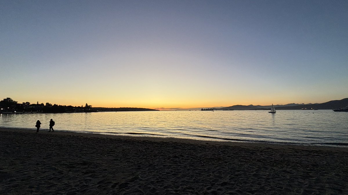 TaBinchu251's tweet photo. #見た人も何か無言で海をあげる https://t.co/87y9tk7OLT