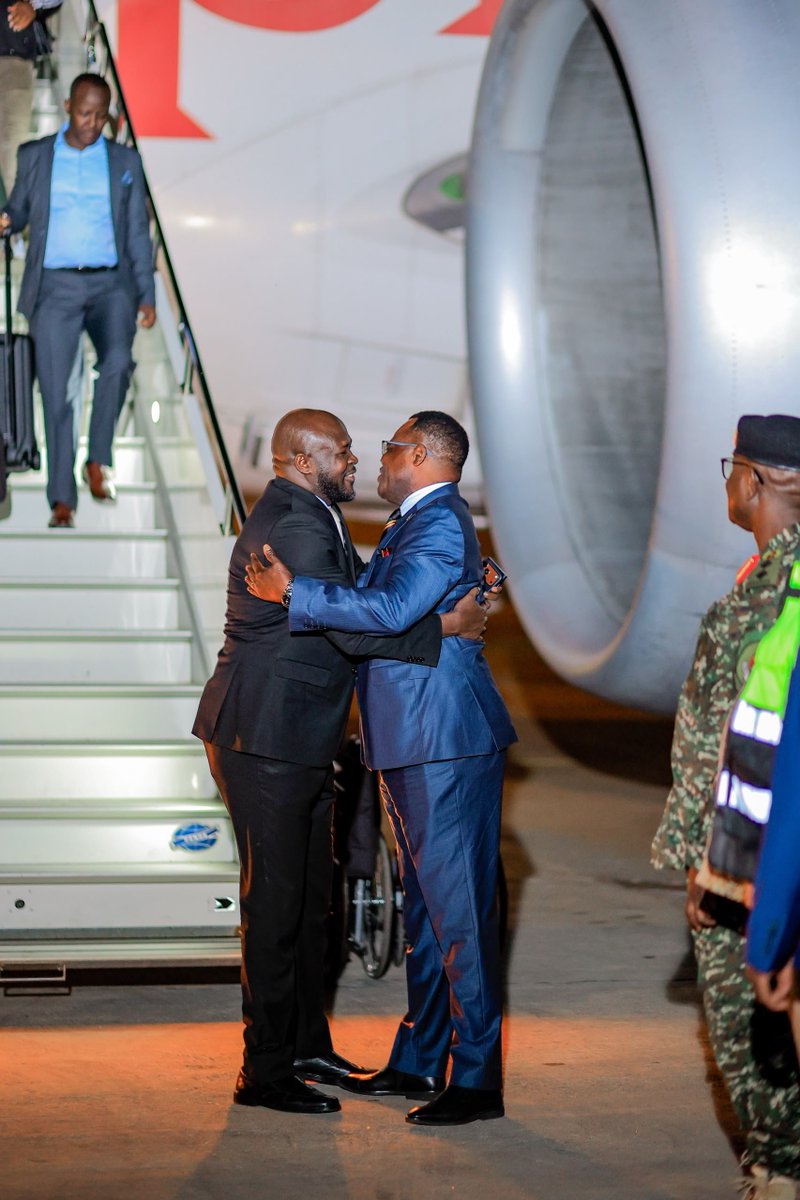 d_ogwang's tweet photo. Today, we received the 6th & final cohort of 219 Ugandans from South Africa, bringing the total successfully evacuated to 1,102. Escorted by Amb. Paul Amoru & Chairman Kibomboli, our people are finally safe.

To our returnees - Welcome home! 🇺🇬 

The mandate of @UgandaMFA is clear - to protect Ugandan interests abroad. Our Diaspora is our supreme interest! As an African proverb says, "The hunter’s home may be small, but it is where he finds peace." Uganda never abandons her own. We did it during COVID19, we have done it now, and we will do it again whenever our people are in distress. 

This historic operation, the largest airlifting evacuation in our nation's history, shows Gov't commitment to our people. We are investing in your reintegration & skilling at NALI, Kyankwanzi, to leverage your talents for our economy.

Thank you H.E @KagutaMuseveni, CDF Gen. @mkainerugaba, Rt. Hon. PM @OPMUganda , and all MDAs for the seamless coordination.

For God and My Country! 🇺🇬 

#diaspora
#XenophobiaSouthAfrica #UPDF