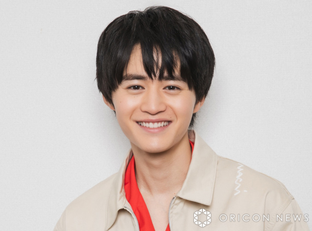 livedoornews's tweet photo. 【告白】鈴鹿央士、給料明細を確認すると「毎回驚きます」慣れない“芸能界の給料事情”
https://t.co/owagHPp96i

アルバイトでは「その月に働いた分が翌月支払われる」が、俳優業では忘れたころに「『いつのお仕事だ？』っていうのが入ってくる」とし、これが「うれしいです！」とした。 https://t.co/HAGaYbxKAm