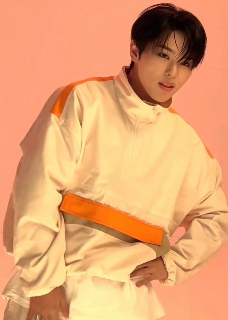 AliriiLethi's tweet photo. Just watched the mv of Freeze, Electricity, umm great, band aid, Mama said and knock knock, AMARU I MISS YOU SO MUCH 😭😭😭 https://t.co/gUV3waxXtp