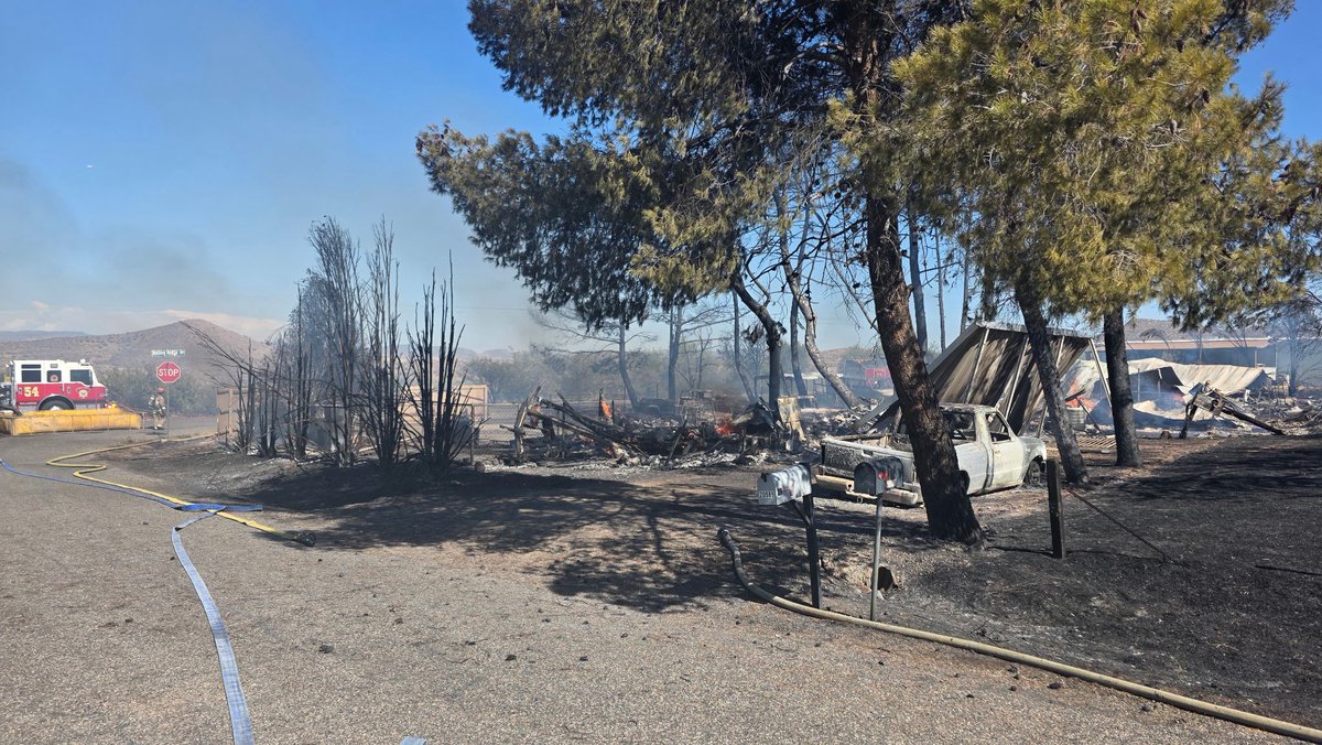 StephDoups's tweet photo. #breaking Yavapai County Sheriffβs Office confirms this house fire on Rolling Ridge Dr caused the #Rollingfire @azfamily https://t.co/ytTODEAOVI