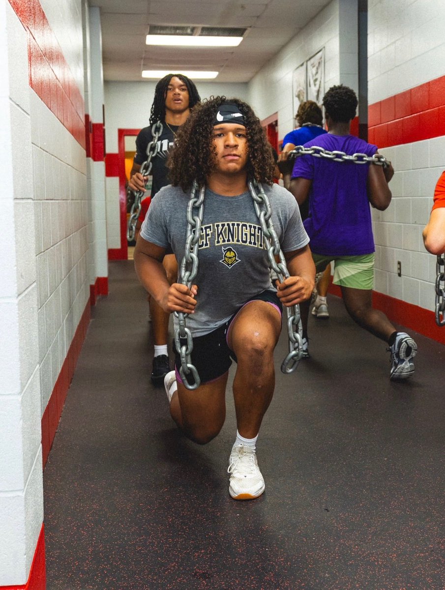 Ryan4Cabrera's tweet photo. Head down. Feet moving. Faith strong. Loving every blessing that’s unfolding.

@AREALGENTLEMEN @ZBlostein247 @CoachDemas  @Coach_E_Rob  @ColeHeard_FB  @CoachMcNamara9 

#football #workouts #explore https://t.co/P3WRcmNZfW