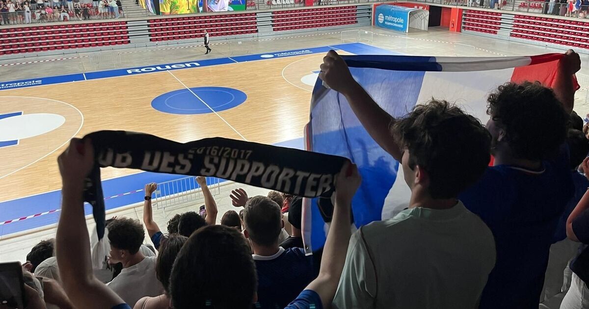 ici_hnormandie's tweet photo. Rouen : un Kindarena fou de joie salue la qualification des Bleus en demi-finale de la Coupe du monde
➡️ https://t.co/93pEXZFtFU https://t.co/aQGcbfEc8L