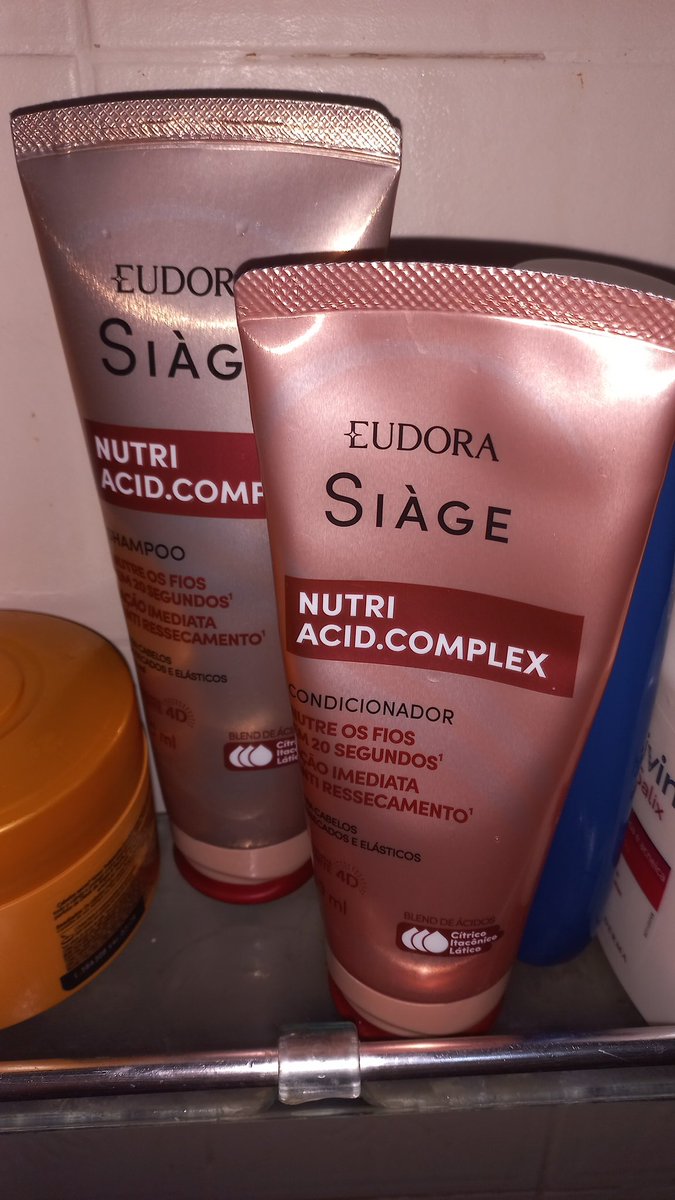stellafeb6's tweet photo. EUDORA EU USEI LITERALMENTE ESSE SHAMPOOKKKKKKKKKKKKKKK https://t.co/pFpQNbuAIR