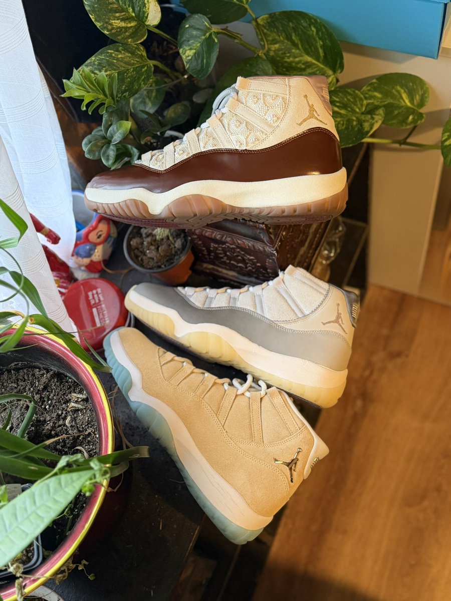 Thefatdude_'s tweet photo. Finally got the Tokyos to add to my city pack 🔥 just need the ATL and Las Vegas pair to complete the pack 

#snkrs #sneakertwitter #sneakerheads #Jordan11 https://t.co/AqXYdf9Isx