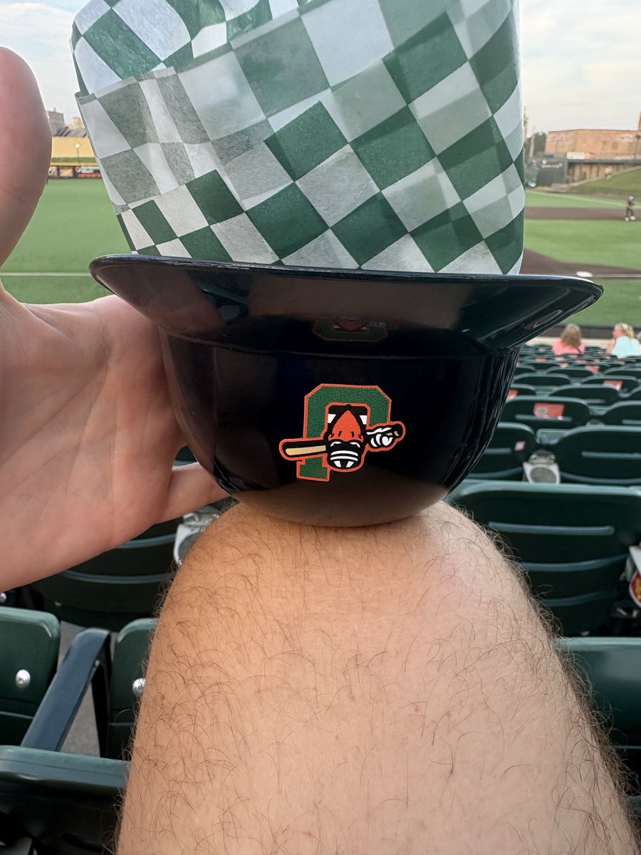 wiganeplchamps's tweet photo. Checking out some Frontier League tonight. Shoutout to the @JolietSlammers for coming with the helmets these days. Churros in a helmet. Hope they continue this every year. 
@jj9892454 @puk32ellers @QuillTipDesign @EPro04 https://t.co/No2oLFoqRM