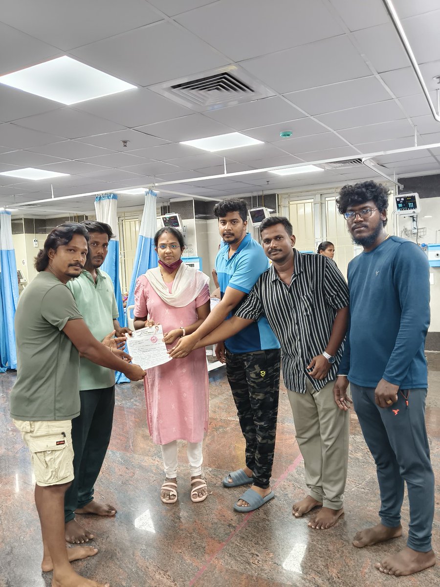 JanaSfcJana2's tweet photo. On behalf of the Thiruvallur West District leadership, a petition seeking permission for a blood donation camp was submitted to the Tiruttani Government Hospital for the upcoming 19th ♥️ #SFC #WelfareWorks @Suriya_AISFC 

@Hari_Socialist @TiruttaniSfc https://t.co/CjQwNjR25G