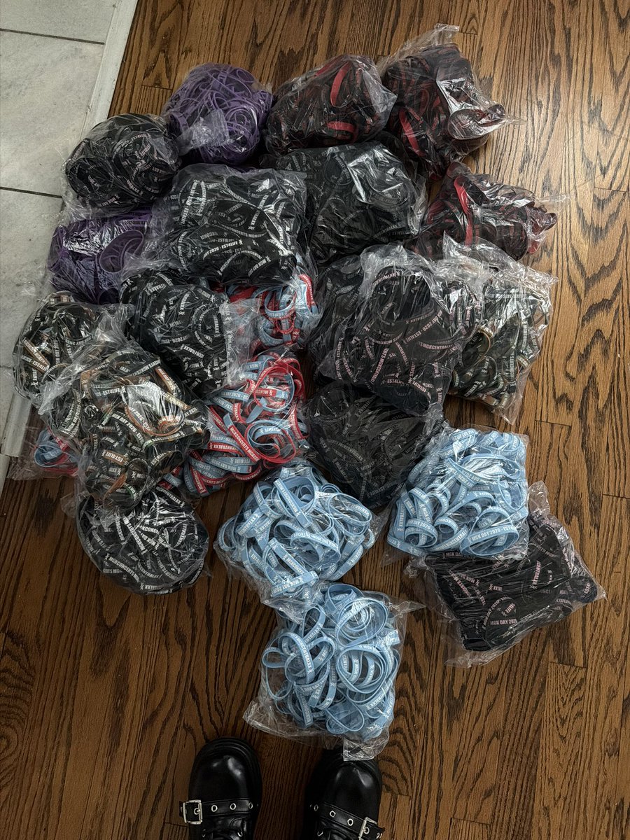 mgkcentral's tweet photo. come find me and @laceup_kimbers for some bracelets at @mgkday events! https://t.co/UIsJYb2Wxe