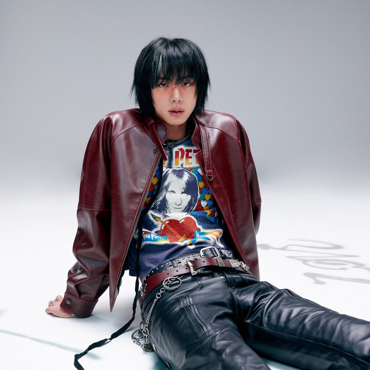 songofseokjin's tweet photo. welcome back nonbinary echo jin you were so missed https://t.co/cskt7N3I5d