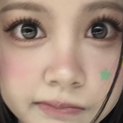 zoohalley's tweet photo. matanya bulet, berbinar, dan ngambil setengah dari mukanya 😭😭 https://t.co/PtEDt8YBSL