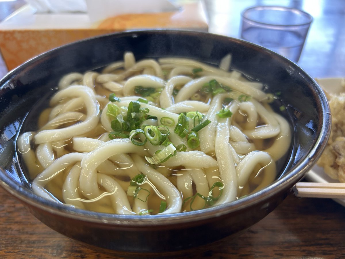 Phone228Ino's tweet photo. うどん県にて https://t.co/U9cfSS7Yji