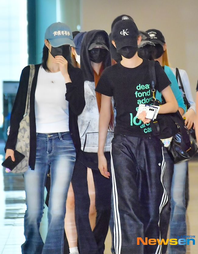 H2H_INA's tweet photo. 260710 GMP Airport🛫 - JUUN, A-NA

#Hearts2Hearts #하츠투하츠 #H2H
@Hearts2Hearts https://t.co/b2qTyeTgg4