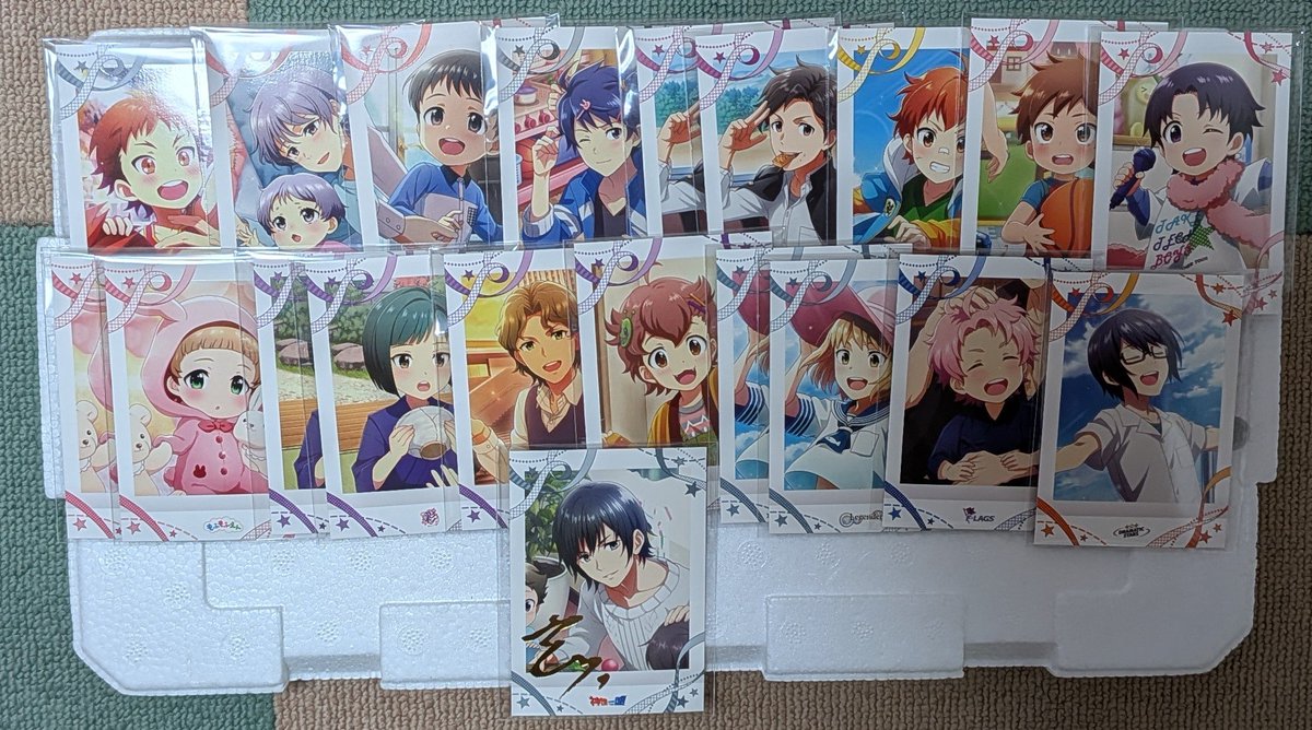 pegasasu_Soul's tweet photo. 【交換】SideM ぱしゃこれ 10弾 

譲)薫、享介、旬、夏来、朱雀、荘一郎、幸広2、翔真、キリオ、九郎2、志狼、直央、かのん2、大吾、タケル、クリス2、箔☆玄武
求)英雄2枚、龍3枚、誠司5枚
枚数は10弾の求数
箔押しは龍か誠司との交換
異種交換可能
郵送、手渡し(要相談) https://t.co/Az920dHpdU