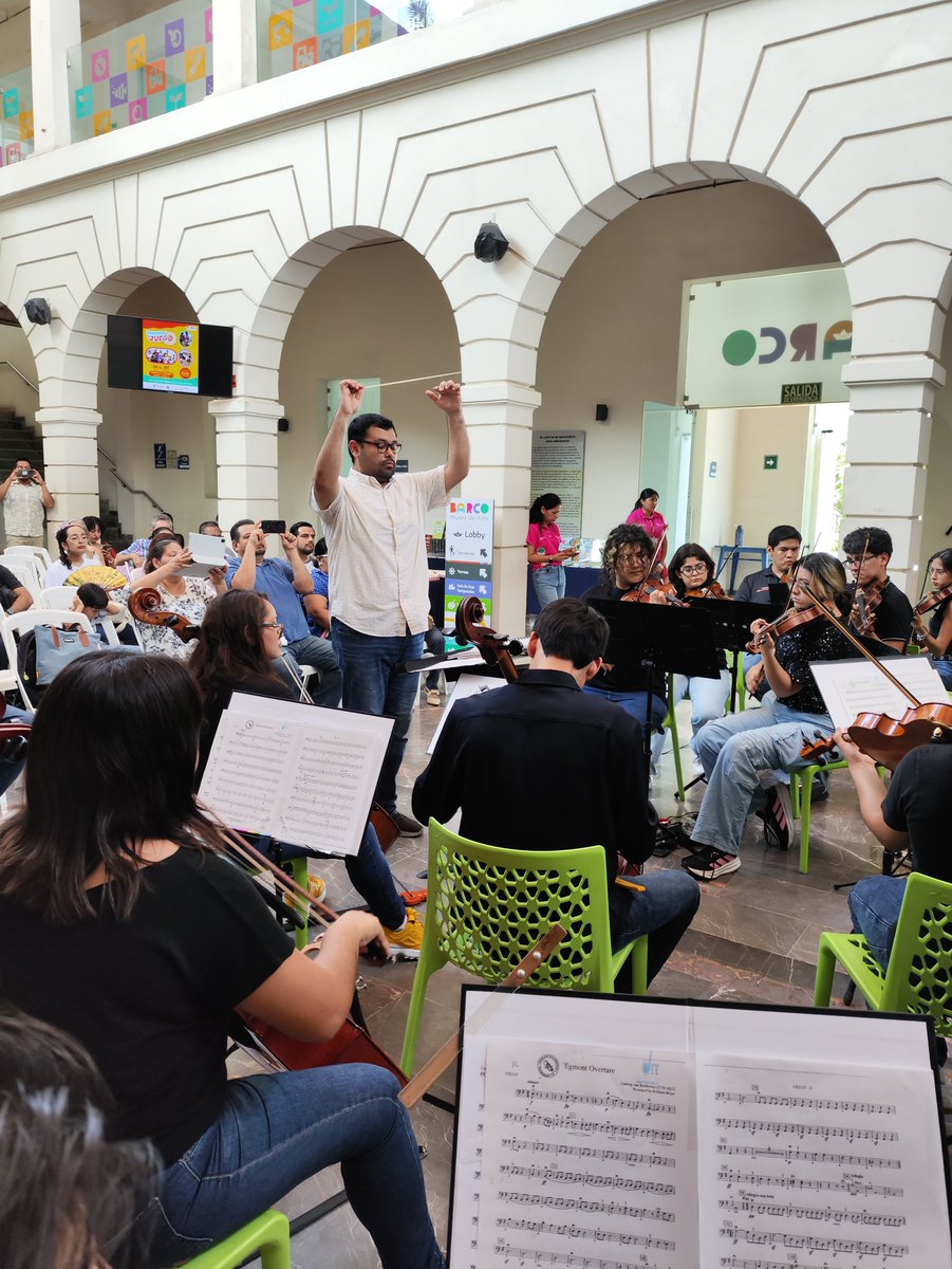 museobarco's tweet photo. ¡Vivimos la 4.ª Feria Infantil del Libro y la Lectura: Palabras en Movimiento!
Historias, juegos, talleres, música y sonrisas llenaron de vida el arranque de esta gran celebración dedicada por completo a las infancias y al placer de leer. https://t.co/SB6eVS5kxy