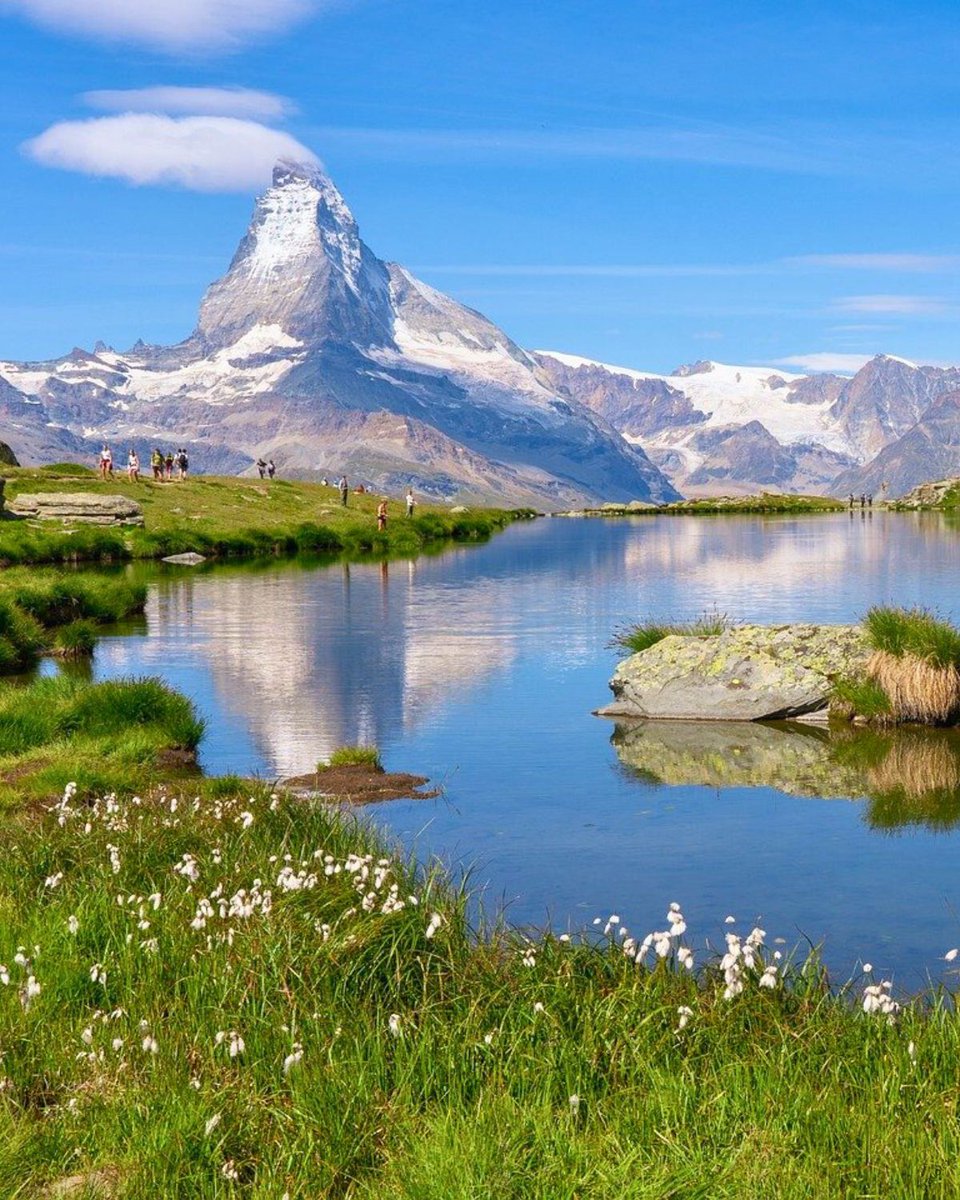 travolax's tweet photo. Switzerland proves that perfection truly exists. https://t.co/ikHWH38CV4