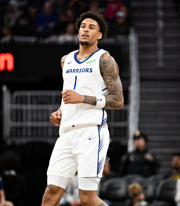 Underdog's tweet photo. The former Michigan teammates tonight 

Morez Johnson: 
27 PTS
8 REB 
3 AST 
3 STL/2 BLK 

Yaxel Lendeborg: 
21 PTS 
10 REB 
6 AST

Yaxel and the Warriors get the win https://t.co/rH2RNyjdfq