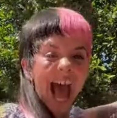 iluvchucechese's tweet photo. @khialanie @MeljeanLBBH @Teodoro3574021 @Spotify_numbers ariana grande rape accusations: 0 
---she never said no---
---11m debut---
felonie rape accusations: 1 https://t.co/Y1vxtRZWZr
