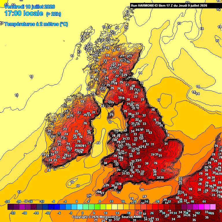 IrelandAlerts's tweet photo. A hot day once again tomorrow 🌡️☀️

🥵 Temperatures forecast to reach as high as 30°C in the south east. Once again the best of the sun in the south and east.

☁️ Cloudier to begin in the west and north but expected to clear late morning for many. Donegal and Mayo could see persistent cloud and some drizzle with temperatures struggling in the teens.