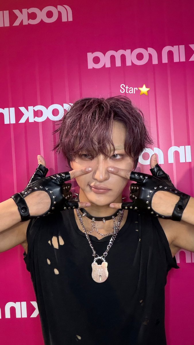 queenmotherhwx's tweet photo. The cutest rockstar that loves to fuck nasty style https://t.co/w6y3nJ32ek