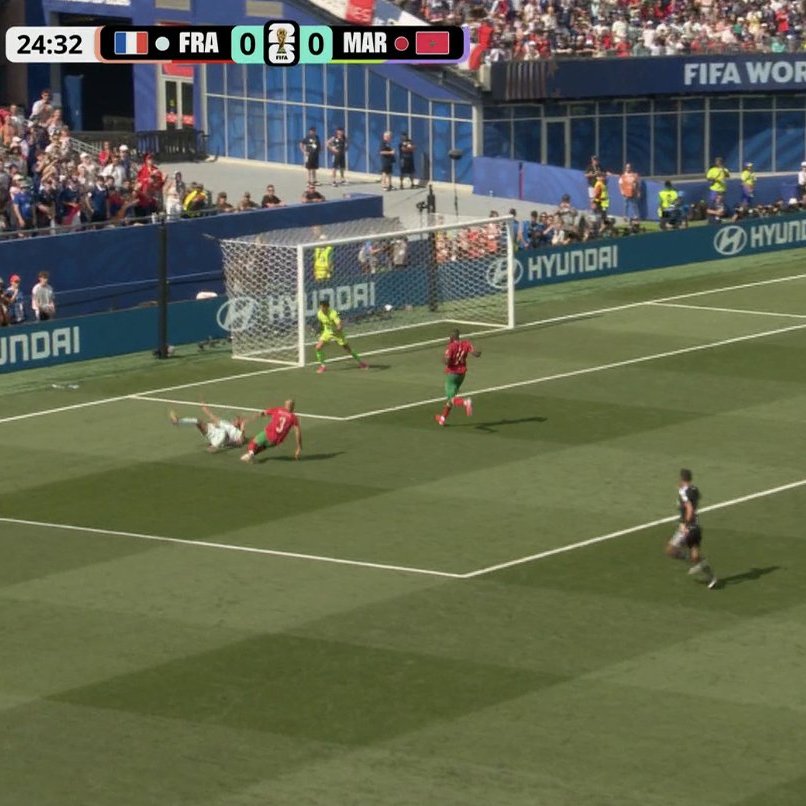 Footballtweet's tweet photo. 🚨 𝗕𝗥𝗘𝗔𝗞𝗜𝗡𝗚: THE ARGENTINE REFEREE HAS GIVEN FRANCE AND MBAPPE A PENALTY...

Maybe FIFA aren't corrupt after all. https://t.co/my8pUuirzx