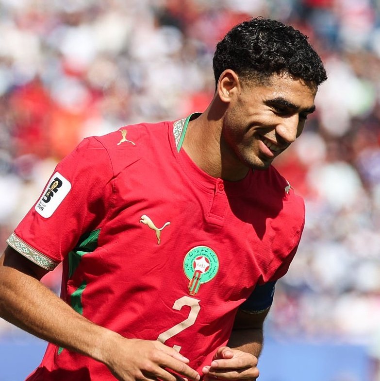 ActuFootMaroc's tweet photo. 𝗪𝗔𝗟𝗟𝗔𝗛 𝗢𝗡 𝗩𝗔 𝗢𝗨𝗩𝗥𝗜𝗥 𝗧𝗢𝗡 𝗗𝗢𝗦𝗦𝗜𝗘𝗥 𝗧𝗢𝗜 🤡🇲🇦

Perte de balle inutile de hakimi qui amène un penalty ensuite. https://t.co/JVAOb2usi2