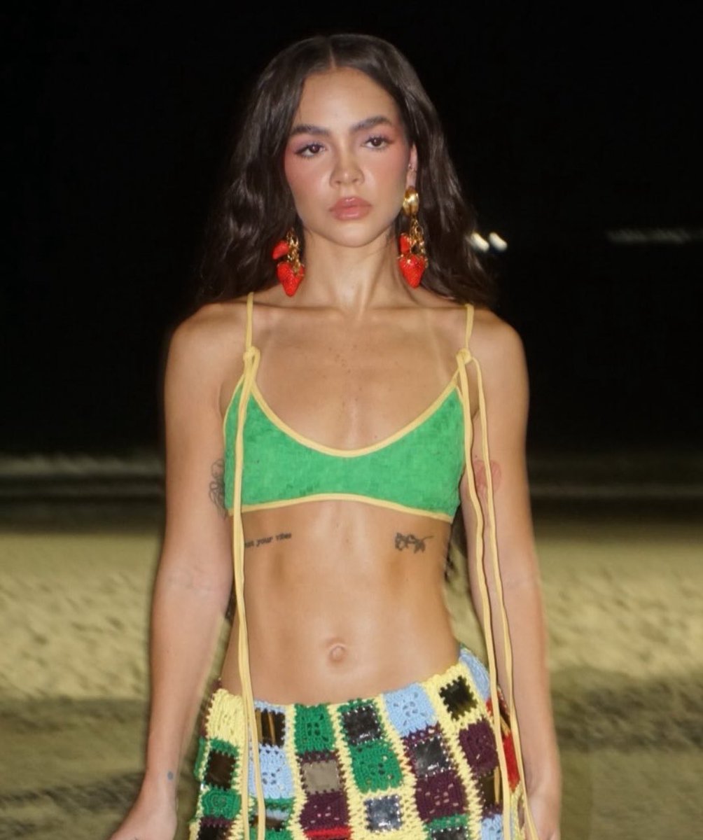 rindocasal's tweet photo. 🚨Sinceramente, esse daqui é o corpo dos sonhos né? Detalhe, a Mel Maia tem 0 cirurgias plásticas. Surreal ❤️😍 https://t.co/zhkvsEC1vf