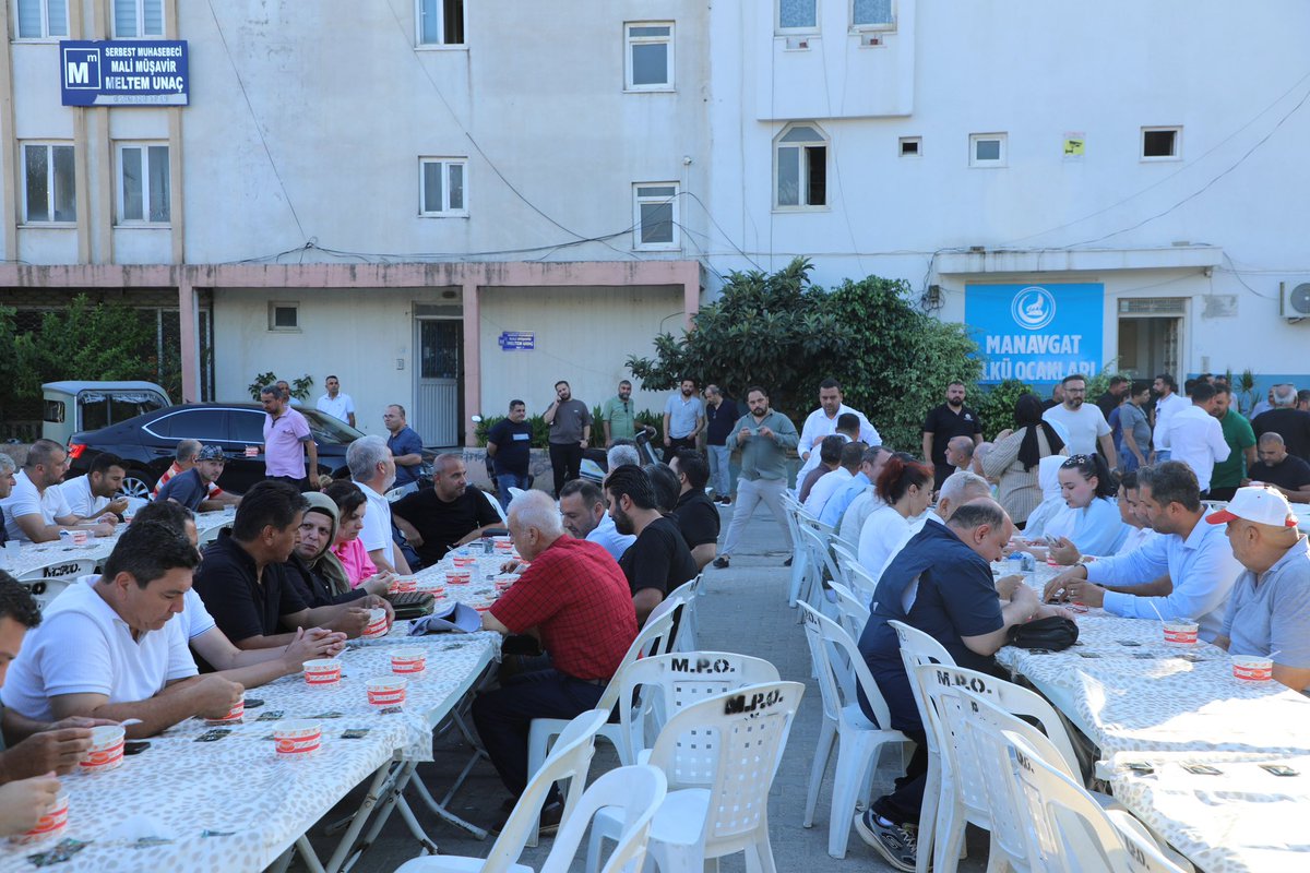 AkManavgat's tweet photo. İl Başkanımız Sayın Ali Çetin, Milletvekilimiz Sayın Dr. Tuba Vural Çokal, koordinatörlerimiz ve teşkilat mensuplarımızla birlikte Ülkü Ocakları Manavgat İlçe Başkanlığı tarafından Muharrem ayı vesilesiyle düzenlenen aşure ikramı programına katıldık. https://t.co/WOO8arAE8y