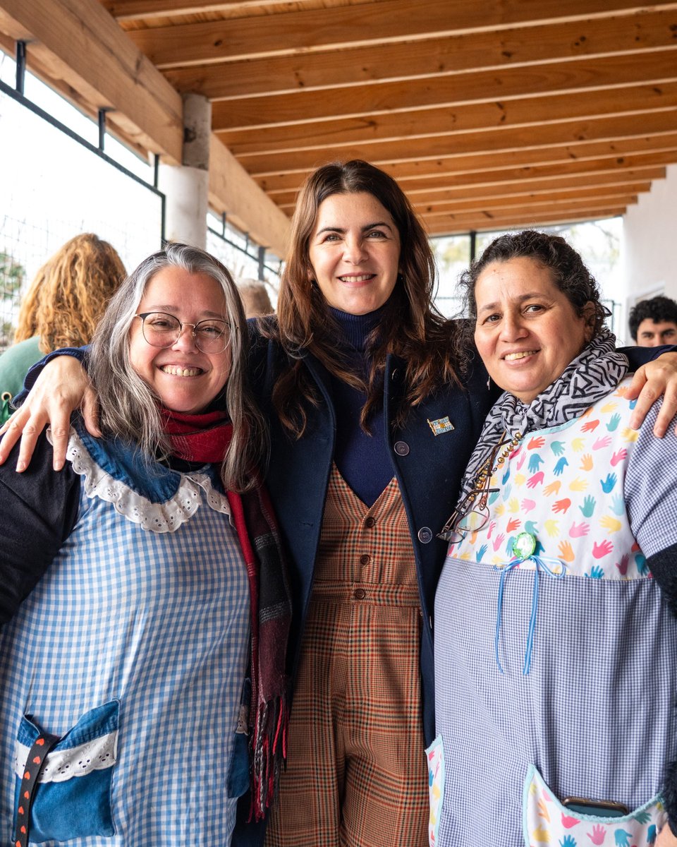 marielfmoreno1's tweet photo. Compartimos con enorme alegría junto a la Escuela Creciendo Juntos la inauguración de su nuevo SUM y la reinauguración de la biblioteca, dos espacios muy esperados por todas y todos 

Estas obras pudieron concretarse con el acompañamiento del Municipio a través del Fondo Educativo. Creemos que cada escuela merece contar con espacios dignos y cuidados, donde las niñas y los niños puedan aprender, compartir y crecer.

Quiero felicitar a toda la comunidad educativa, a las familias y a quienes, con tanto esfuerzo y compromiso, sostienen este proyecto todos los días. Sabemos que son tiempos difíciles, pero cuando una comunidad se organiza y trabaja unida, es capaz de hacer realidad grandes cosas.

¡Felicitaciones a la Escuela Creciendo Juntos por este paso tan importante!❤️