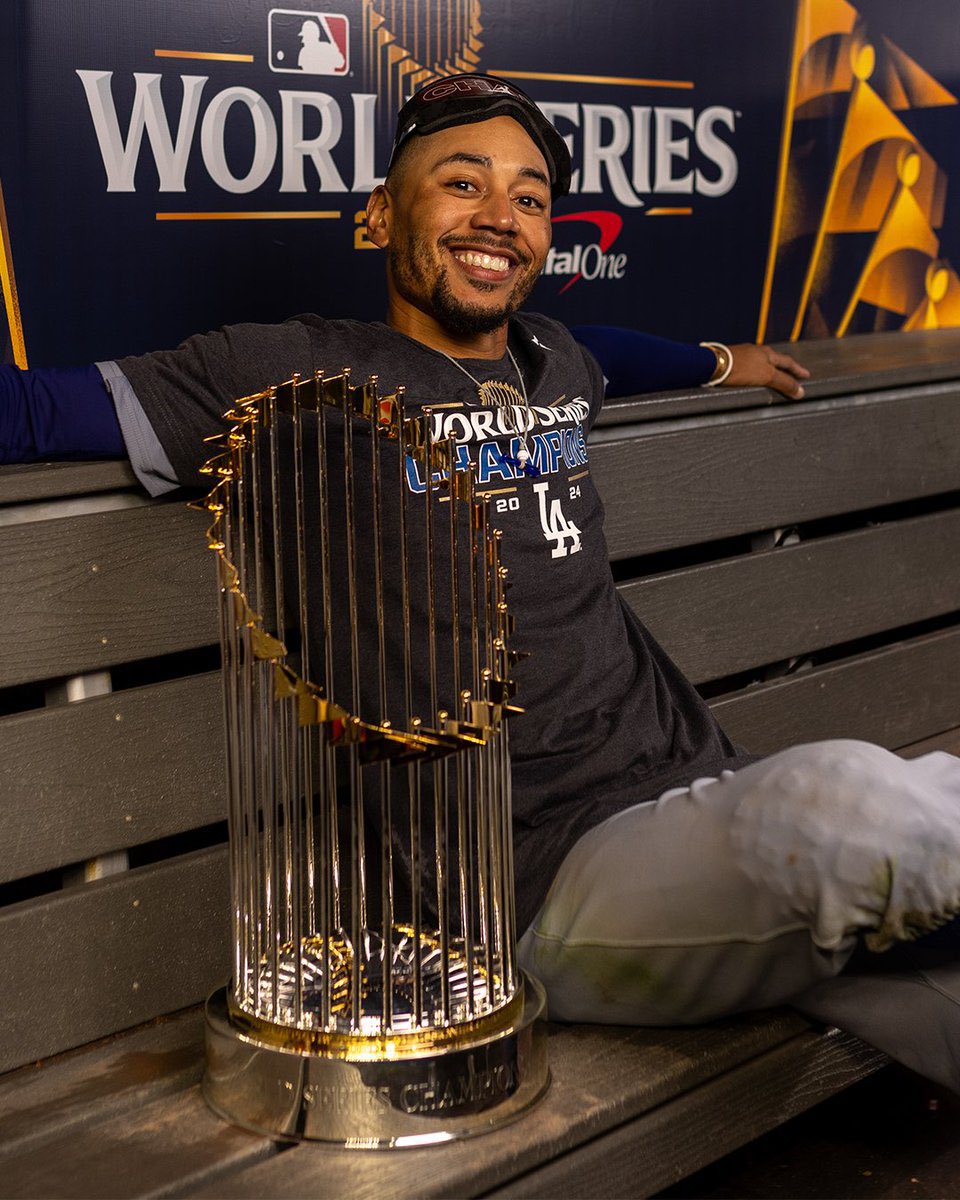 nicktalkingball's tweet photo. Mookie Betts as a Red Sox and Dodger

Red Sox
794 G
139 HR
135 wRC+
.893 OPS
34.6 fWAR

4x Gold Glove
3x Silver-Slugger
4x All-Star
2018 AL MVP
2018 World Series Champ

Dodgers
794 G
163 HR
135 wRC+
.857 OPS
29.3 fWAR

2x Gold Glove 
3x Silver-Slugger
4x All-Star
3x World Series Champ