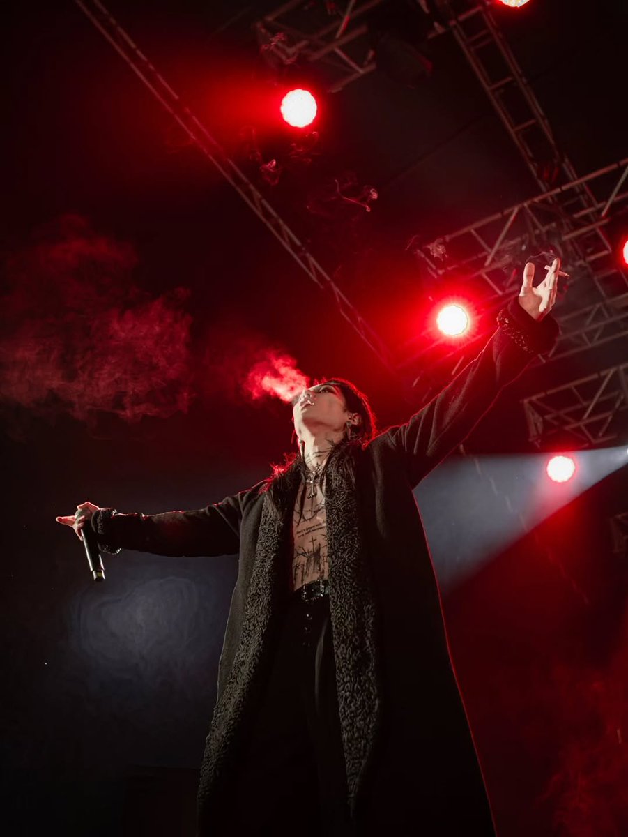 queen_and_bat's tweet photo. ๐ธ @elcapitxxn <IG>
๐๏ธ Get your tickets for Porto Alegre(12.07) here :
https://t.co/vLPSaObm9T
#ELCAPITXN #WHOKILLEDEL #LATAMTour https://t.co/1B27REPPsK