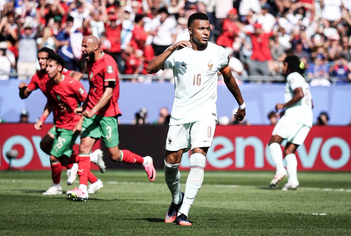 ActuFootAfrique's tweet photo. YASSINE BONO EST LÉGENDAIRE. 🇲🇦🌍☝🏻 https://t.co/k8oUDM4Axi