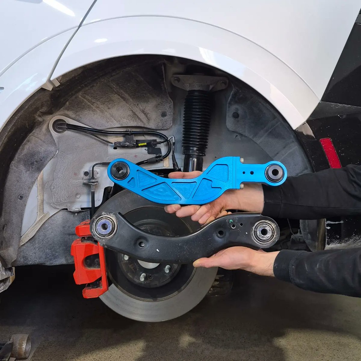 MountainPassEV's tweet photo. Finally shipping!
Our first run of Ioniq 5N parts was boxed up and shipped to our first pre-order customers today 📷
We're excited to see how the platform develops, and it's encouraging to see how many parts are shared with similar vehicles. These new adjustable camber arms also fit the Ioniq 6, Kia EV6, and Genesis GV60!
