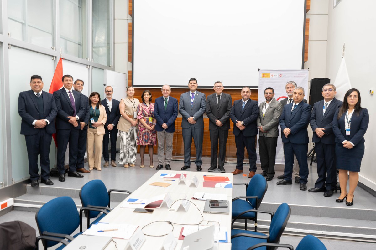 AECIDPeru's tweet photo. Con el apoyo de la @AECID_es , esta iniciativa fortalece las capacidades institucionales, promueve una gestión tributaria más eficiente y contribuye a avanzar hacia un pacto fiscal basado en la corresponsabilidad y la cohesión social. https://t.co/3IXDdQHYza