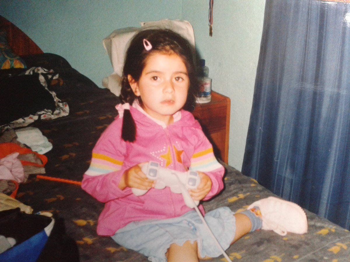 elcantorerrante's tweet photo. y pensar que todo comenzó con un joystick en sus manitos... ahora, un trofeo. @bstrddgg 🥹😍 https://t.co/9e5g482oHT