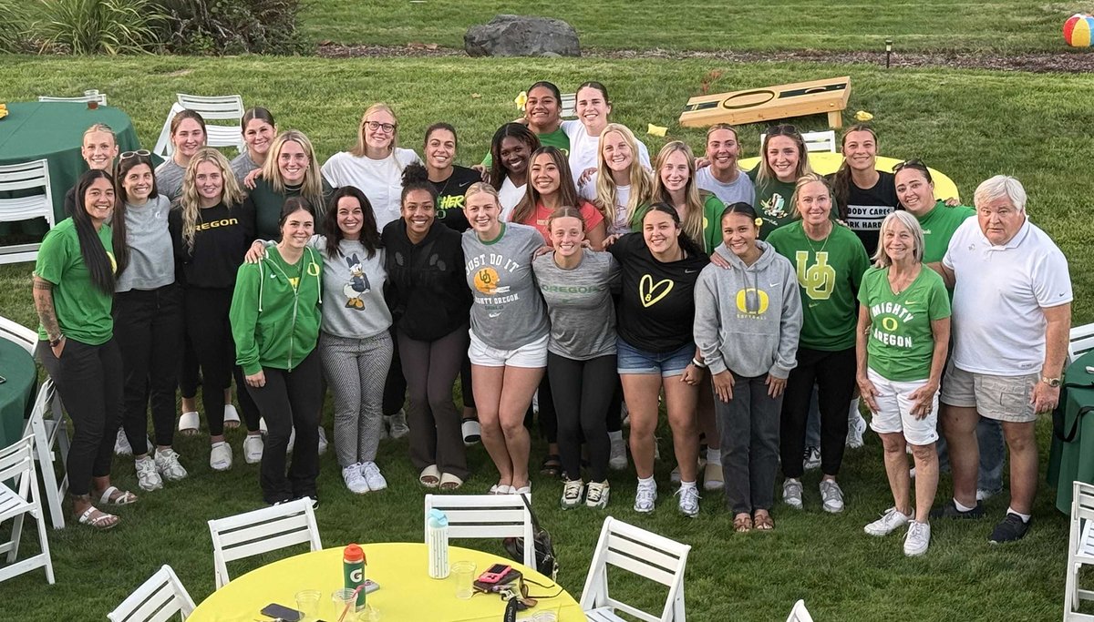 Oregon Softball tweet media