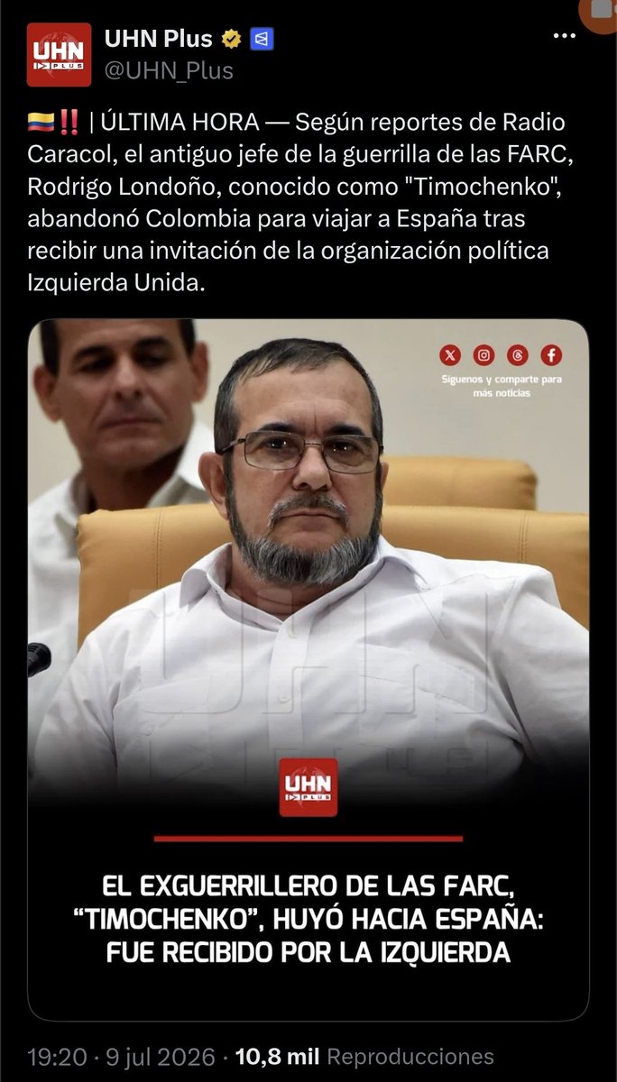 eldisidenteOK's tweet photo. El socio de gobierno del PSOE, IU, se trajo a España al criminal jefe de las FARC, #Timochenko.
Ahí lo podéis ver con Enrique Santiago y Manu Pineda.
Nos gobiernan terroristas. Fin. https://t.co/m6rJm3noTJ