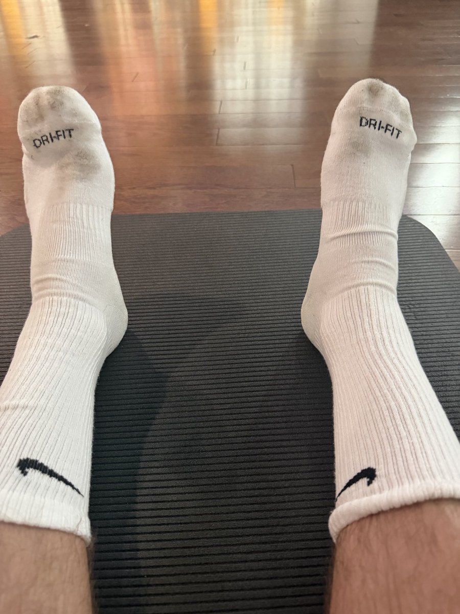 Synchro_6's tweet photo. fresh pair out the bag this morning and they are already dirty and reek…. https://t.co/HvMgAFJEWZ