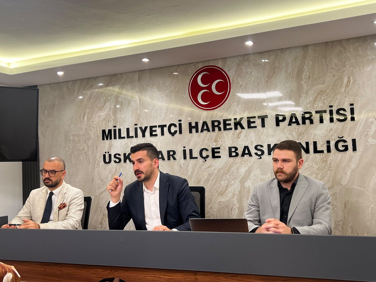 MustafaaGider's tweet photo. MHP Üsküdar İlçe Yönetim Kurulu Toplantımızı gerçekleştirdik. Çalışma ve dava arkadaşlarıma çalışmalarında kolaylıklar diliyorum. https://t.co/9HA3XtGuDa