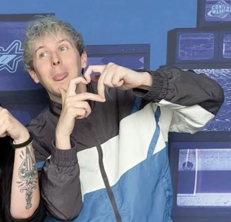 :pao !! SEEING DNP 30/10^^ tweet media