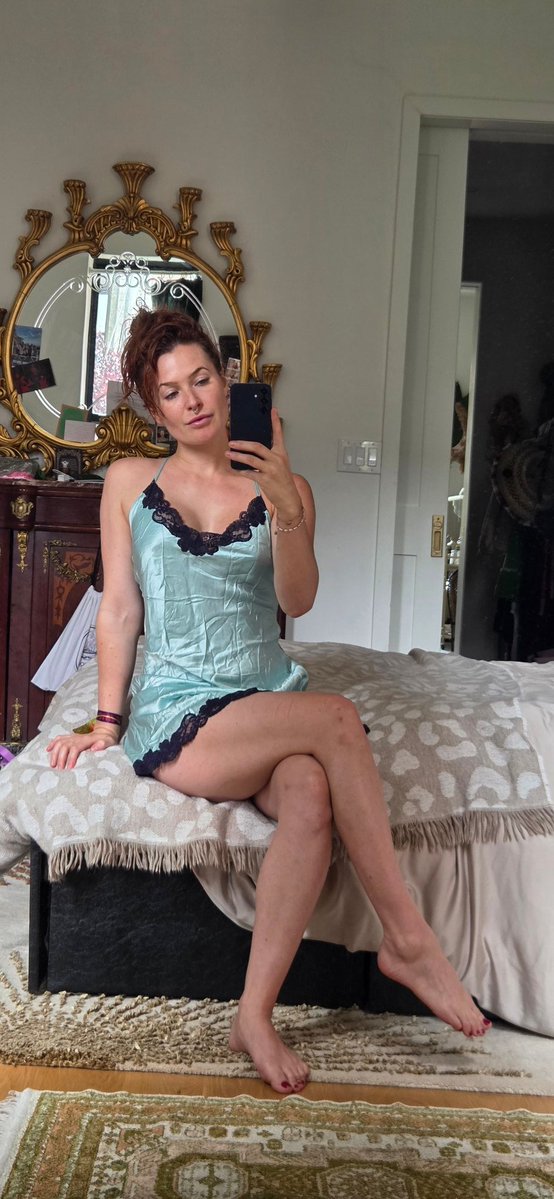 GoddessTalia00's tweet photo. How your email finds me https://t.co/gYHDZ4x23E