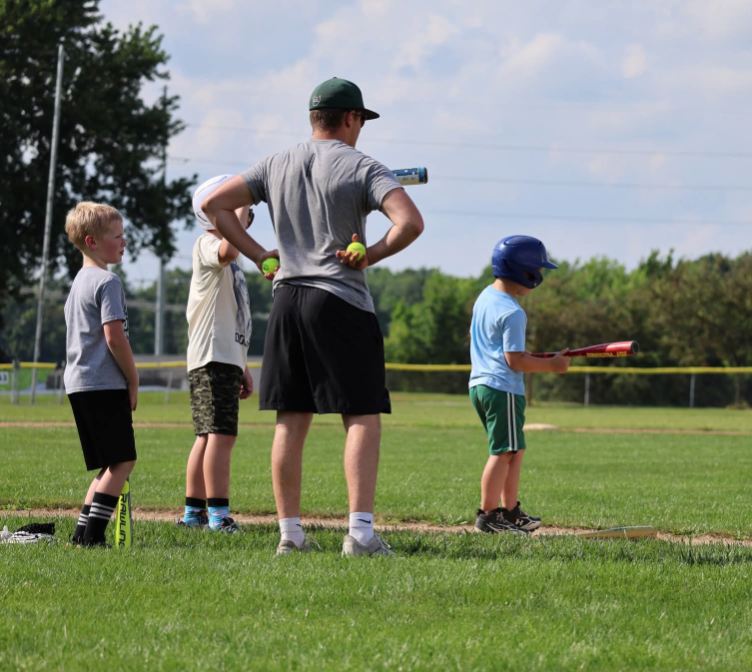 27rreeves's tweet photo. It was great to get out and teach the future of the Northridge Vikings Earlier this week. Had a great time and taught them the best I knew how. The future is bright @Baseball_Nridge https://t.co/Po6KJyvmON