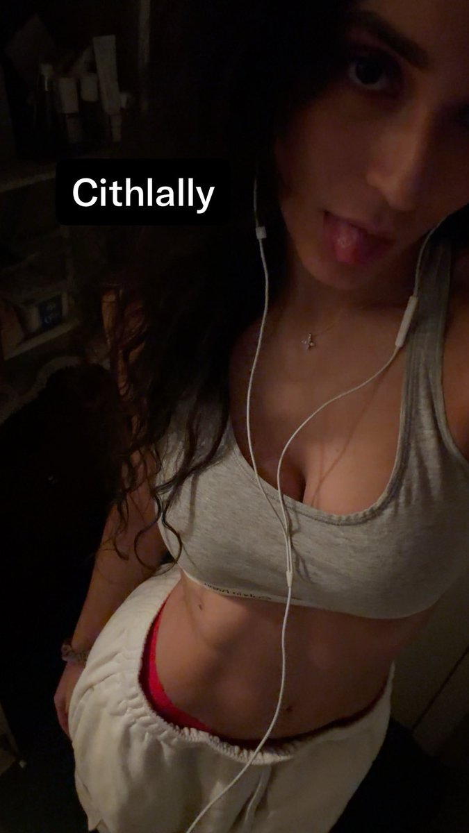 Hungry4Tributes's tweet photo. Feeding overdeveloped HS 6️⃣1️⃣🔄 sluts for tributes and Ai edits, Make them websluts 🥵 https://t.co/RehyTCQaIX