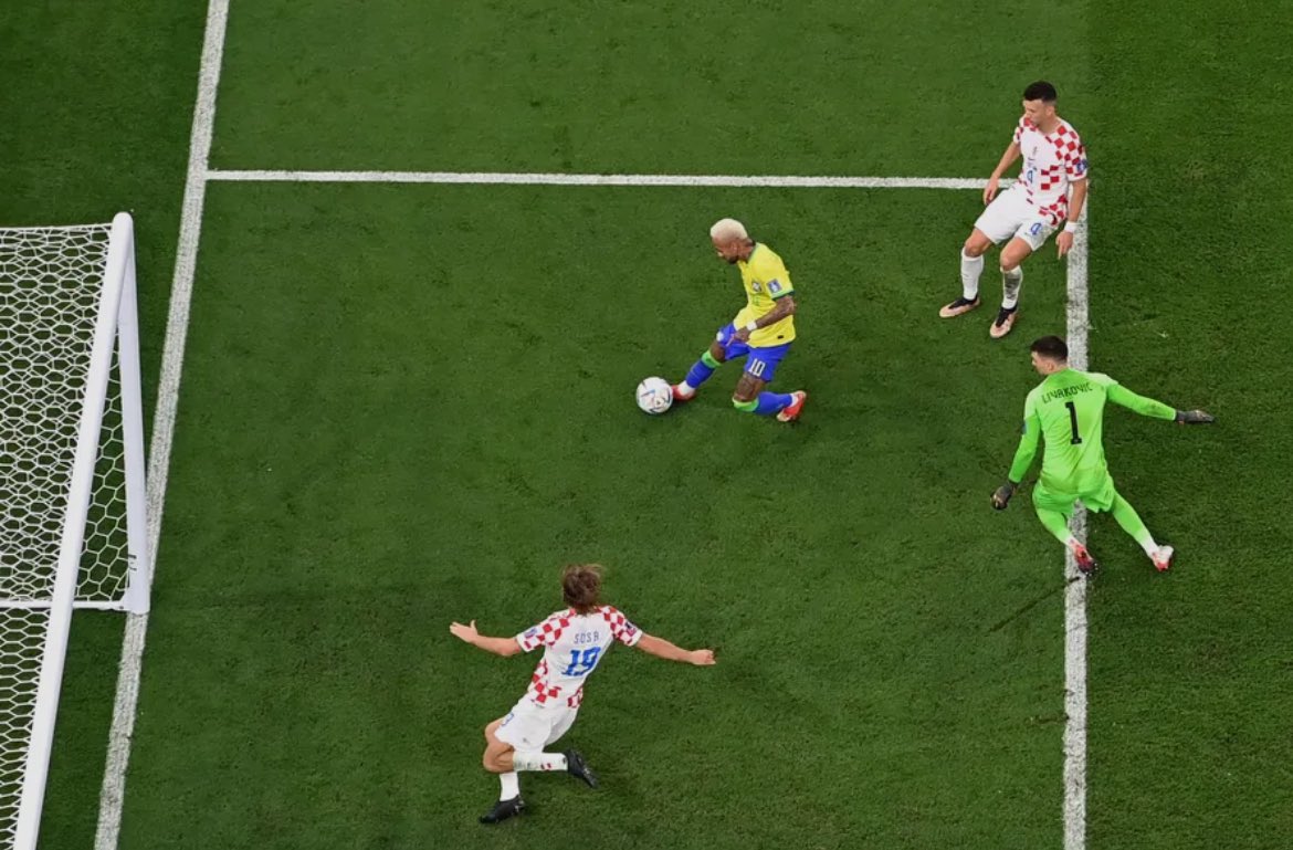 NemaydoCs's tweet photo. @lopezrlk @hugxz0 @davizindkk @julia_joestar não decidiu contra a croacia o que amigo ? cara fez o unico gol do jogo de uma jogada genial

larga de ser maluco,  vc e retrato de uma  geração alienada 

é dificil de entender isso ? https://t.co/H1RSBREMRn