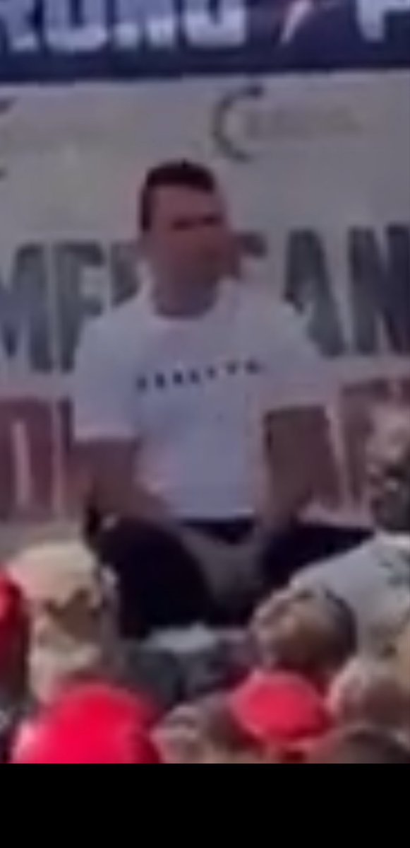 CVM111699's tweet photo. @ClydeMax369 WTF IS THAT BLACK SQUARE RIGHT WHERE HE WAS “SHOT” ???? WATCH IT SLOWWWW @baroncoleman @RealCandaceO @JackPosobiec @BlakeSNeff @BlakeBednarz @AndrewKolvet https://t.co/YSCNdm2xVP
