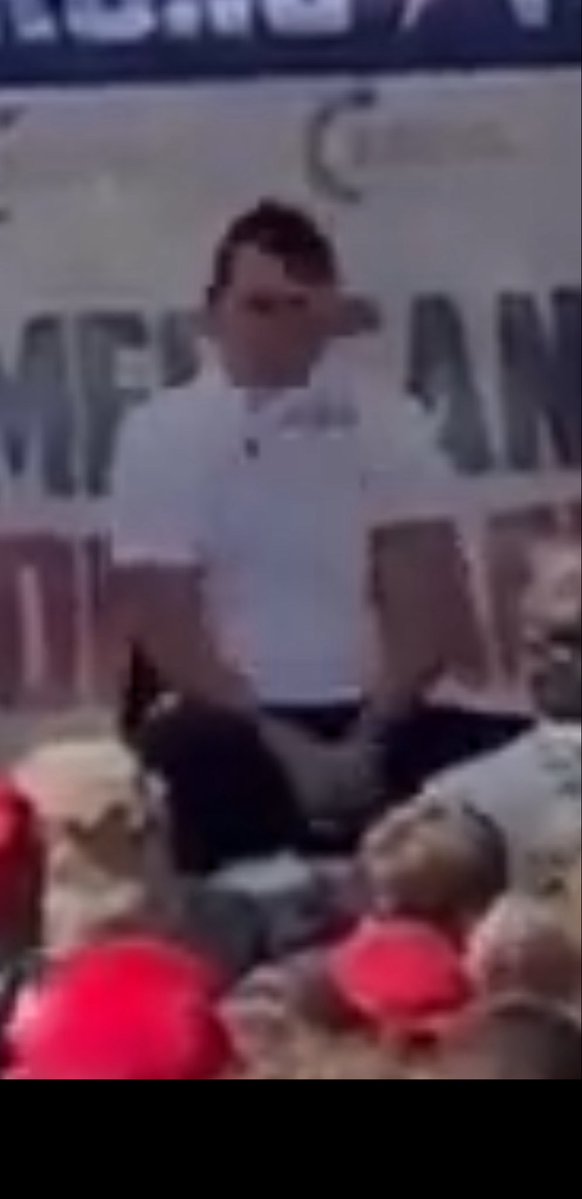 CVM111699's tweet photo. @ClydeMax369 WTF IS THAT BLACK SQUARE RIGHT WHERE HE WAS “SHOT” ???? WATCH IT SLOWWWW @baroncoleman @RealCandaceO @JackPosobiec @BlakeSNeff @BlakeBednarz @AndrewKolvet https://t.co/YSCNdm2xVP