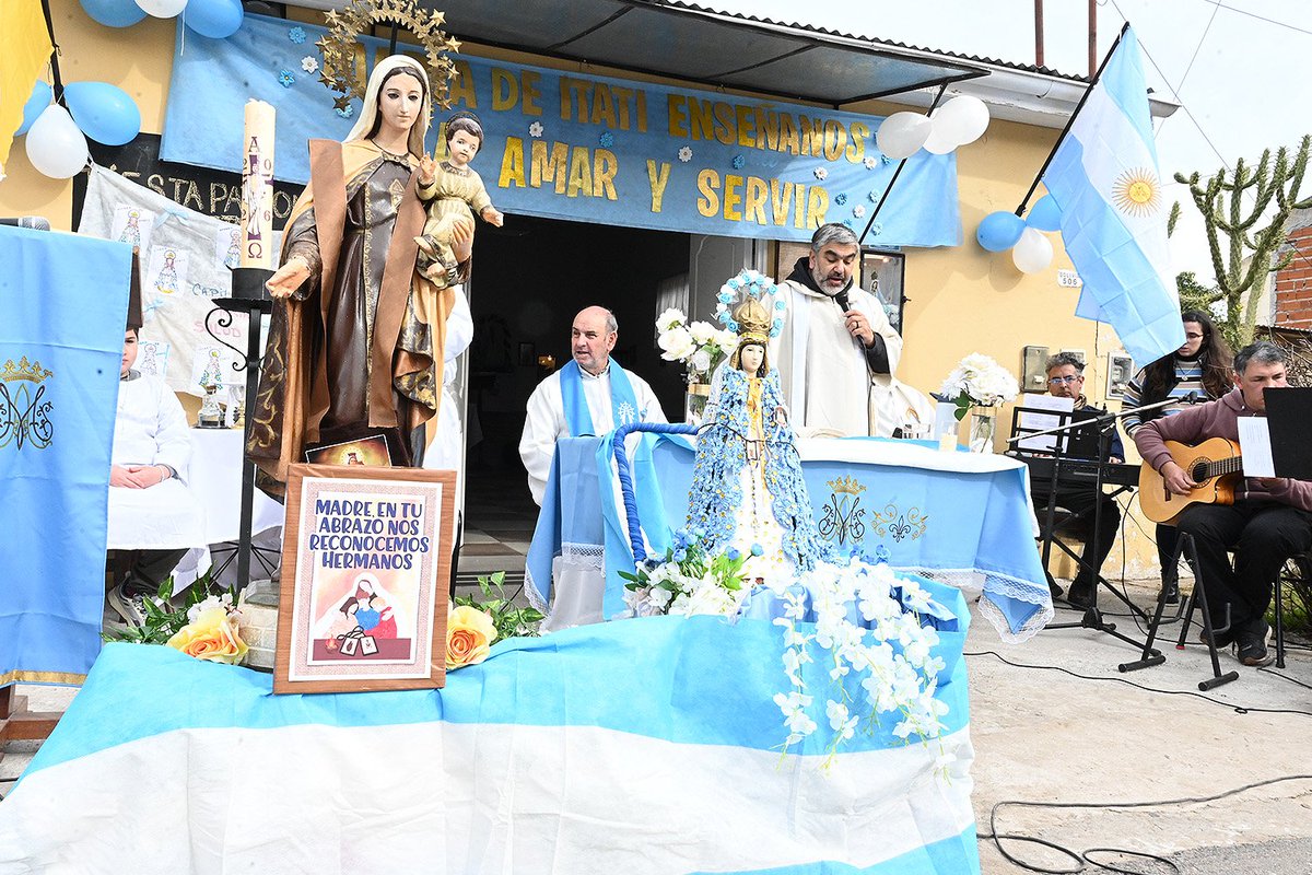 GiselaLZamora's tweet photo. Junto a la comunidad de #Benavídez, celebramos la Fiesta Patronal de Nuestra Señora de Itatí. Disfrutamos de un rico almuerzo tradicional patrio y de una hermosa jornada junto a las familias del barrio. https://t.co/NoH6QVgMyJ