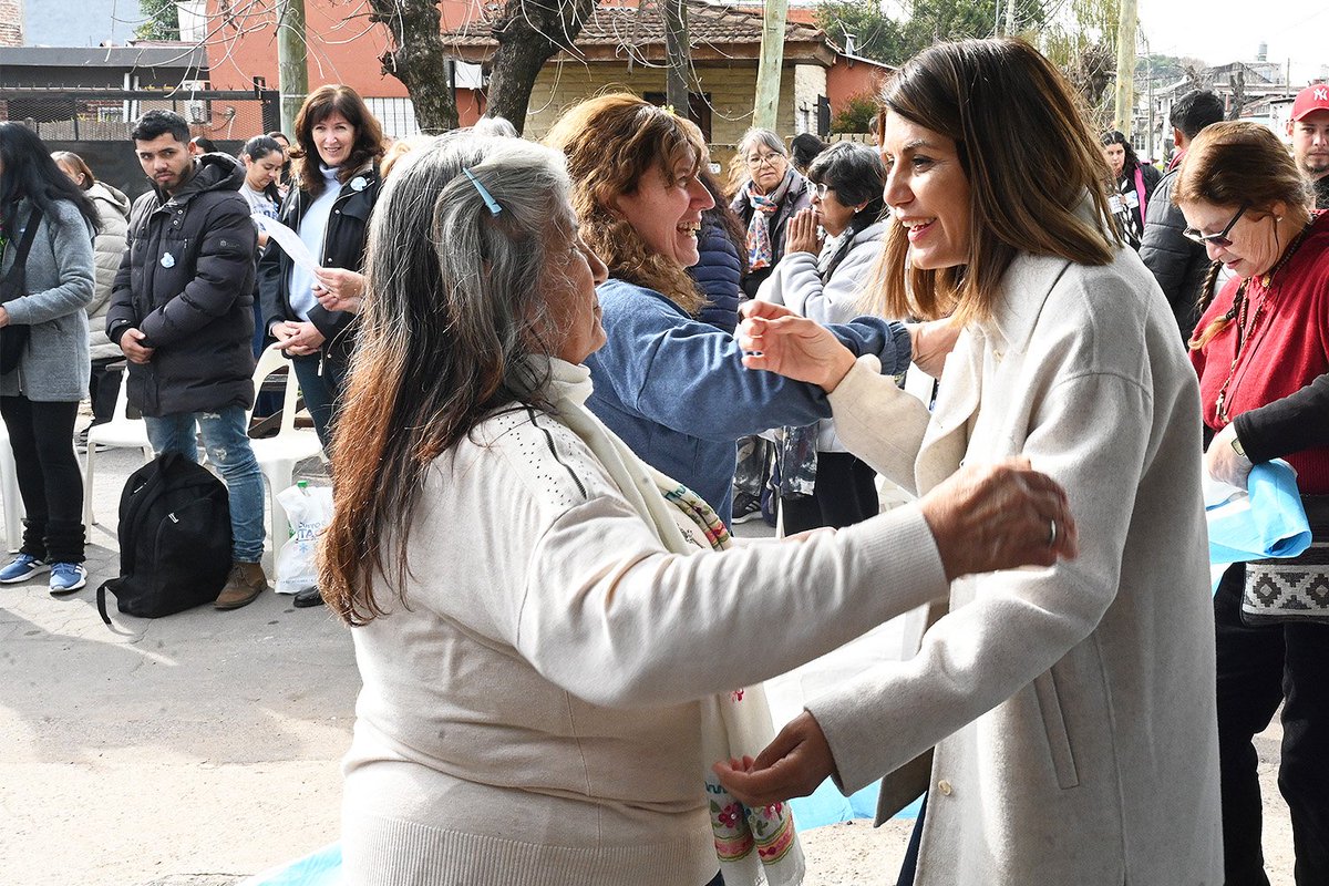 GiselaLZamora's tweet photo. Junto a la comunidad de #Benavídez, celebramos la Fiesta Patronal de Nuestra Señora de Itatí. Disfrutamos de un rico almuerzo tradicional patrio y de una hermosa jornada junto a las familias del barrio. https://t.co/NoH6QVgMyJ