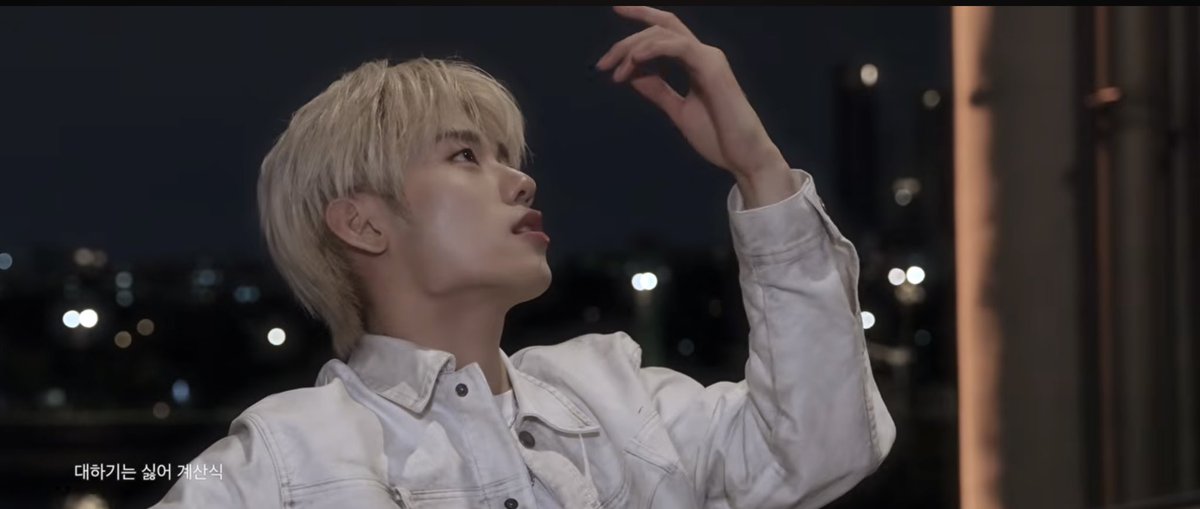 evnnesteven's tweet photo. that the skrr cover video was actually a leejeong hands appreciation video. i appreciate that https://t.co/U37wlr1eGs