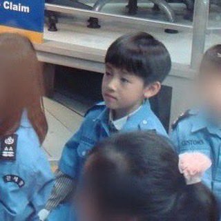 0113_seane0m's tweet photo. ลูกชายเปงตัมหลวดฮะหล่อมาตั้งแต่ตัวยังจิ๋วทุกวันนี้ก้ยังจิ๋วอยู่55555555👮🏻‍♀️🫡 https://t.co/YrqEXNbpHT